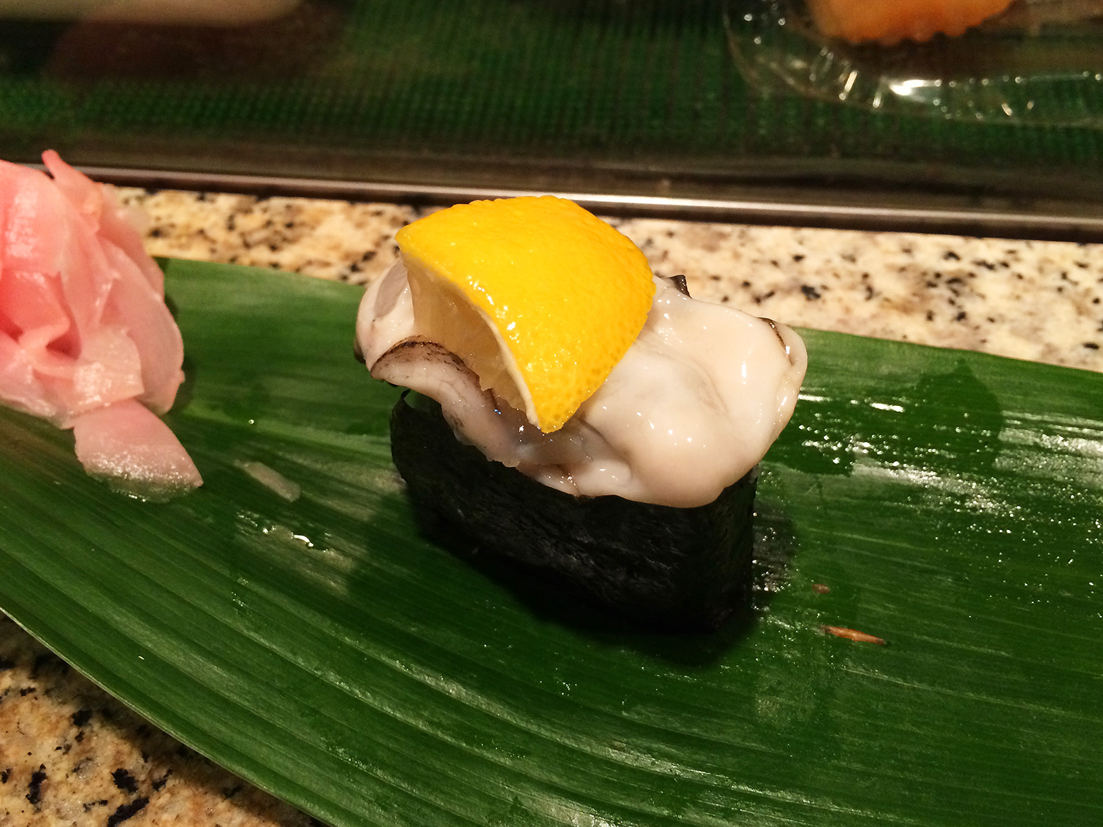 「すし・うなぎ 松前」の名残の牡蠣と初鰹 @栄生