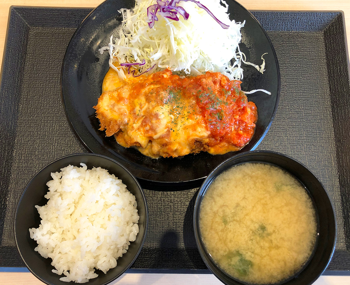 「松のや清須店」のチーズトマトロースカツ定食 @清須市西枇杷島