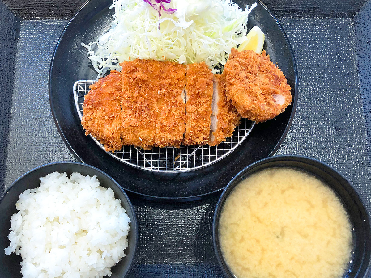 「松のや清須店」のロースカツ&ヒレカツ定食 @清須市西枇杷島