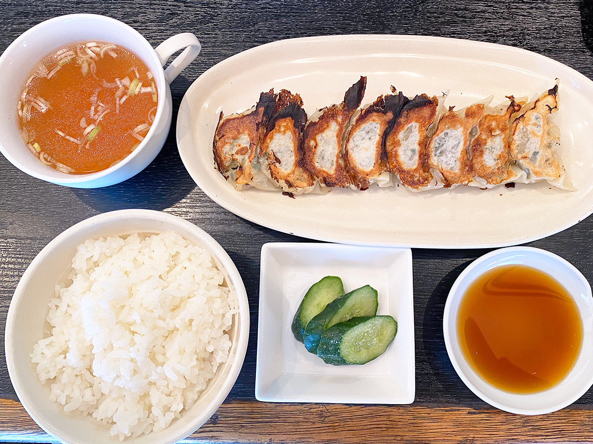 「ぎょうざや よっちゃん」の焼き餃子セット @名古屋市東区芳野