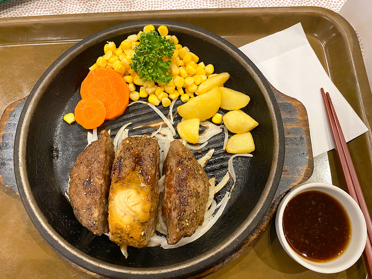 「CABステーキ mozoワンダーシティ店」の肉塊ハンバーグ @名古屋市西区上小田井
