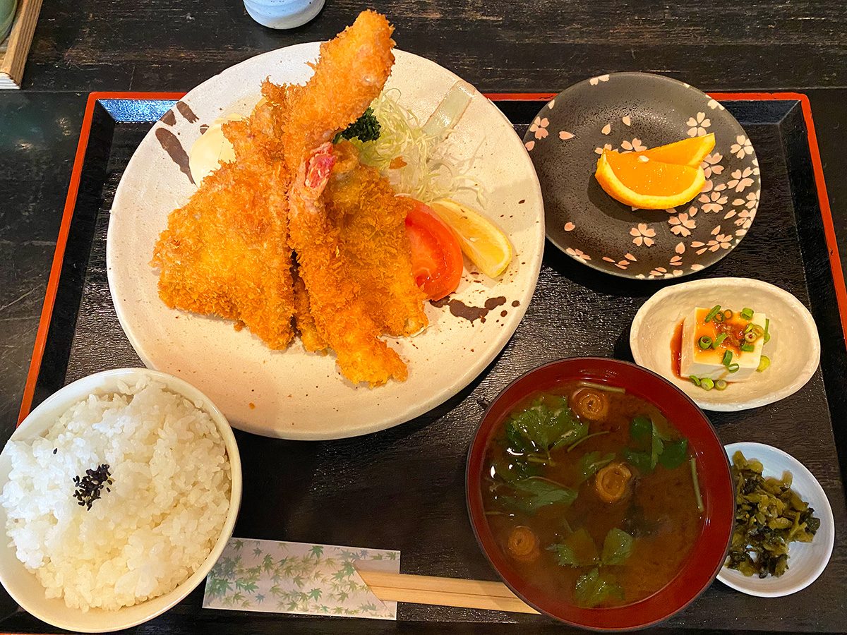 「串よし」の魚ミックスフライ定食 @名古屋市西区浄心