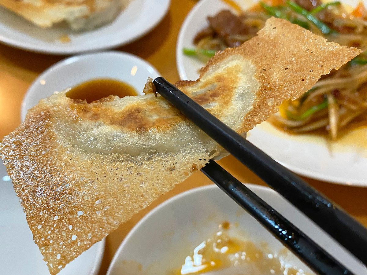 「味鮮館 清須店」の台湾炒飯とニラレバ炒めと焼き餃子 @清須市古城