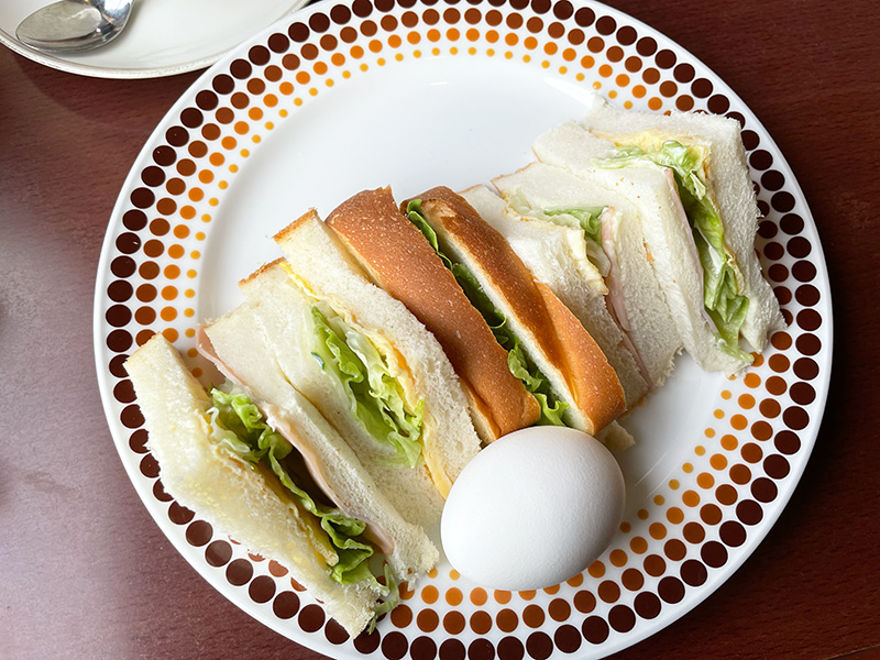 お得なモーニングを食べながらのんびり♪「カフェテリア ロング」のサンドイッチのモーニングセット @清須市