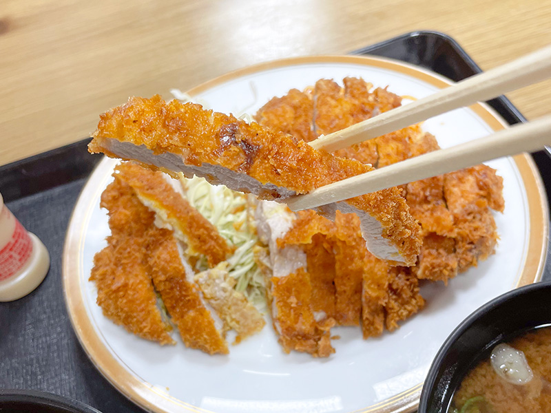 食べ応え十分のビッグサイズとんかつ！「すしかつ」の特大ロースカツ定食 @清須市
