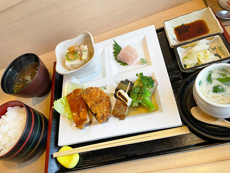 少しずつが色々で嬉しい！「料理処 なぎさ」の日替わりランチ @清須市